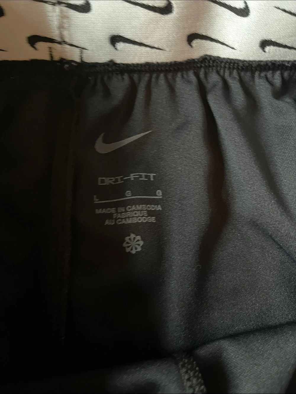 Girls Nike athletic shorts size large